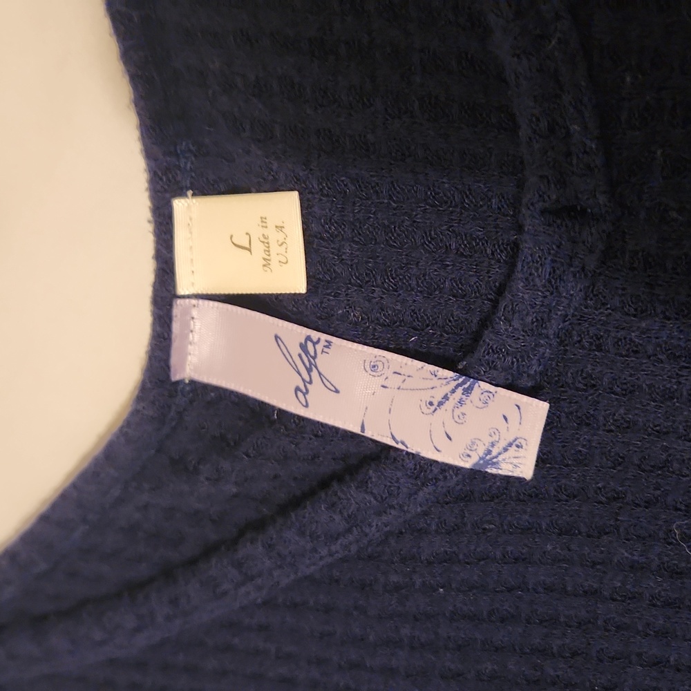 ALYA Tunic - Picture 4 of 4